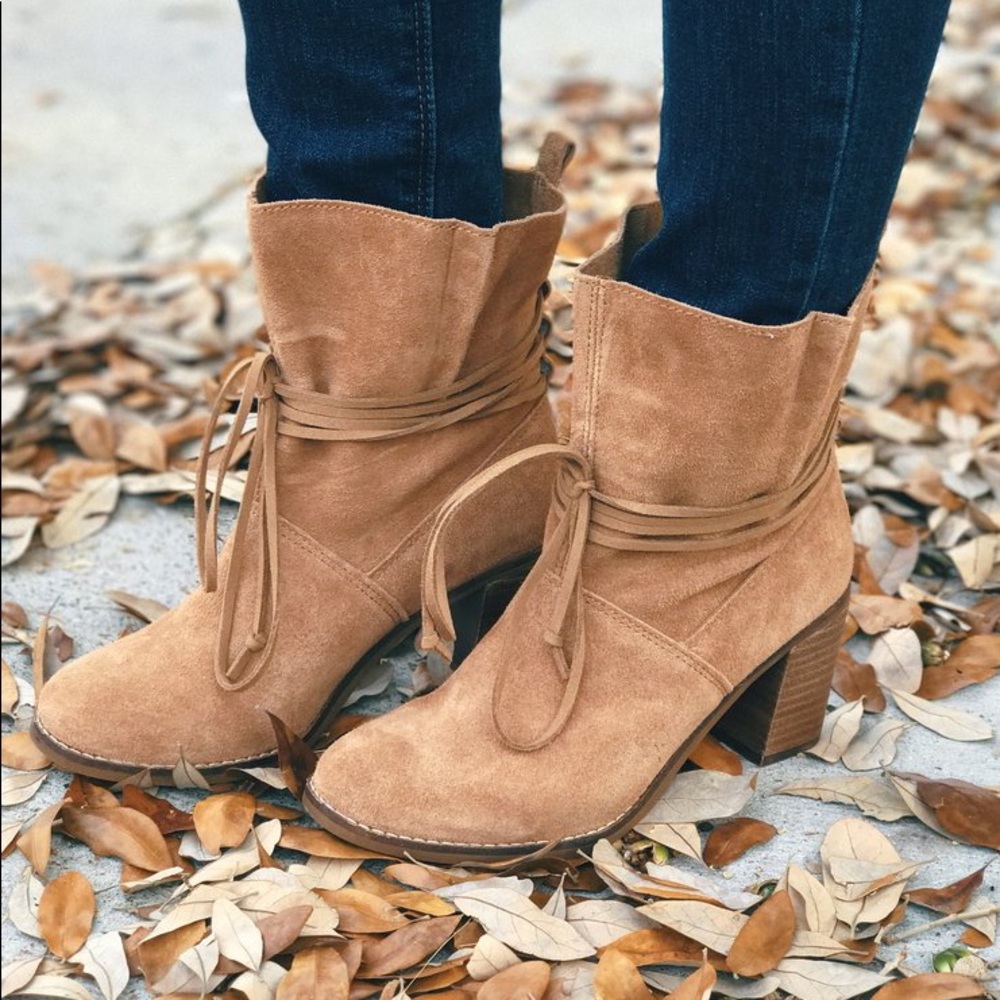 Toms Mila Booties NWT